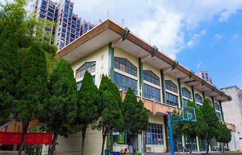 赣州市应用技术职业学校图片