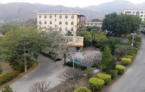 元江县职业高级中学图片