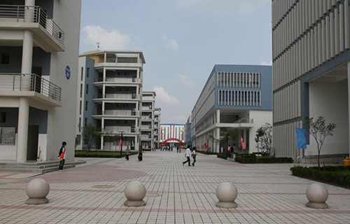 江苏南京技师学院图片