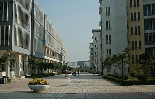 江苏南京技师学院图片