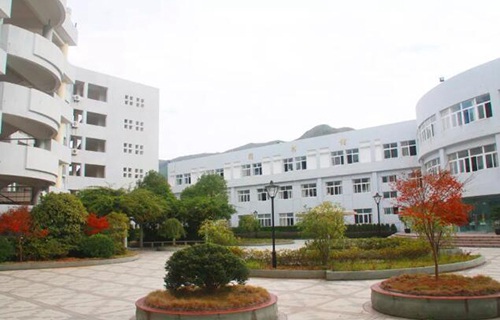 玉环中等职业技术学校图片
