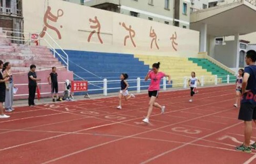 通海县少年儿童业余体育学校图片