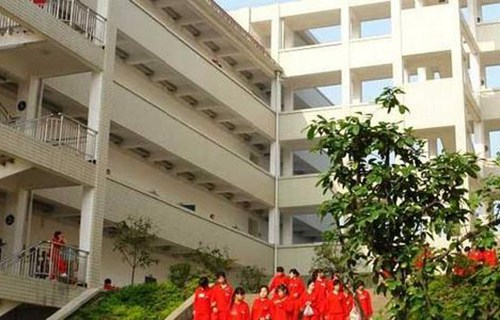 通海县职业中学图片