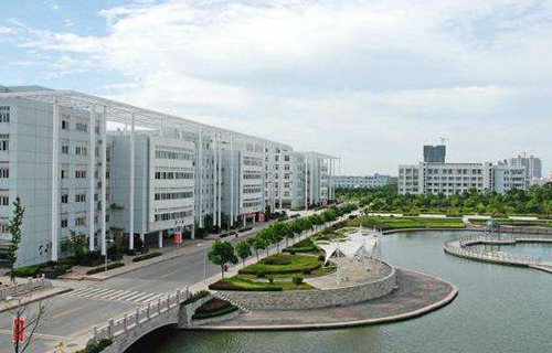 西安市建材工业技工学校图片