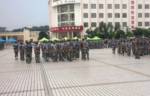 上林县职业技术学校图片