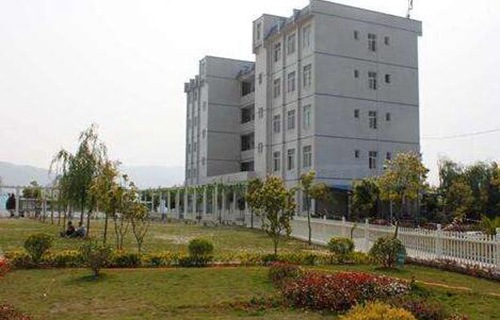 玉溪市农业机械化技术学校图片