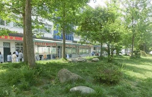 西北有色冶金机械厂技工学校图片