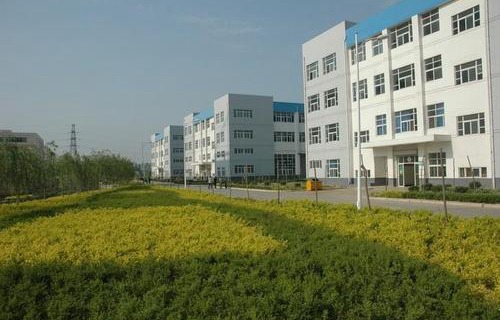 马山县农业机械化技工学校图片