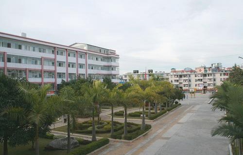 思茅卫生学校