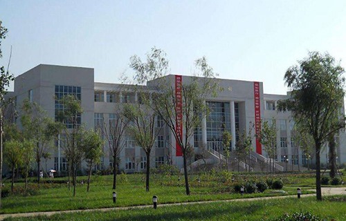 思茅财经学校图片