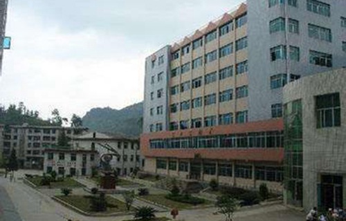 西安华山机械厂技工学校分厂分校图片