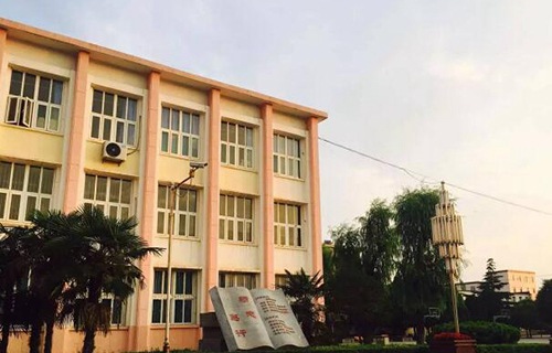 西安市灞桥区第一高级职业中学