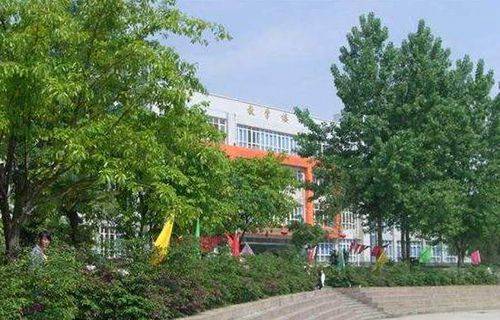 禄丰县卫生职业学校图片