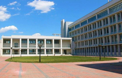 天津工业职业学院