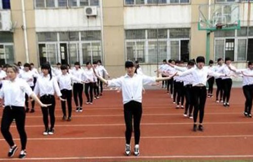 楚雄州工业学校图片