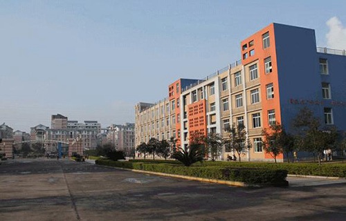柳州市体育职业技术学校图片