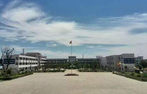 江苏建湖中等专业学校图片