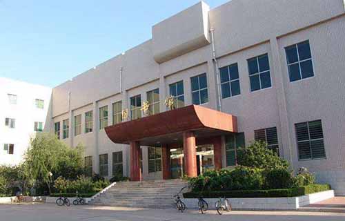 东营市商业技工学校图片