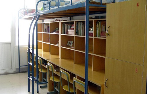 鸭绿江造纸厂技工学校图片