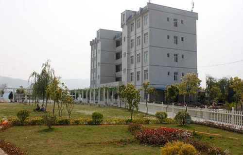 元阳县民族职业技术学校图片