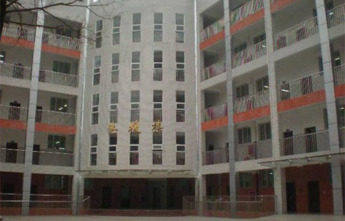 泸西县职业高级中学图片