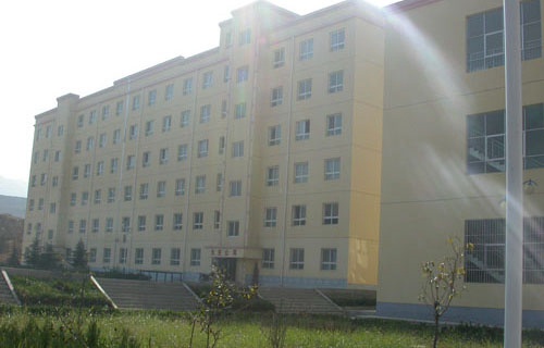 锦州石油化工职工大学图片