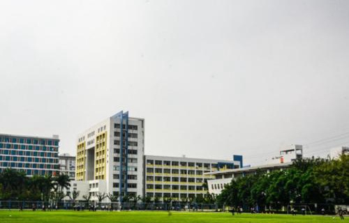 锦州石油化工职工大学图片