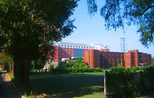 葫芦岛锌厂技工学校图片