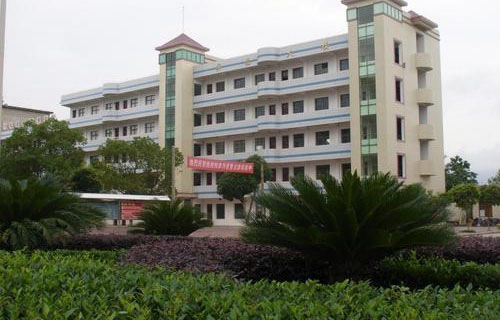 弥勒县文武中等职业技术学校图片
