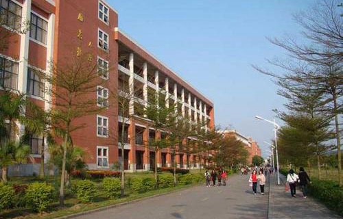 柳州长虹机器制造公司技工学校图片