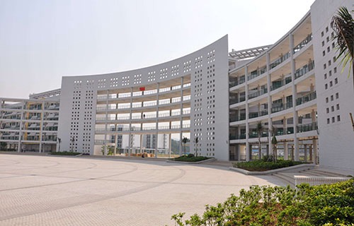 勉县乡企成人中专学校图片