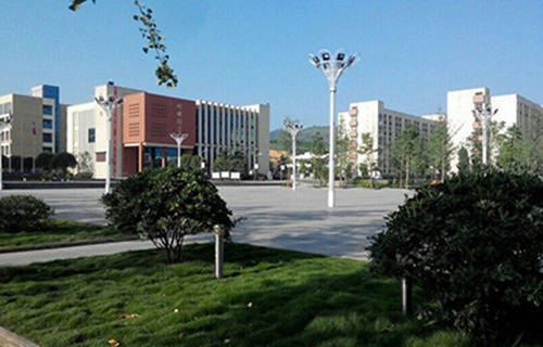 屏边苗族自治县职业高级中学图片