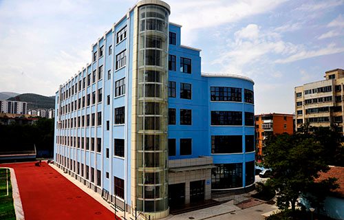 富锦市技工学校