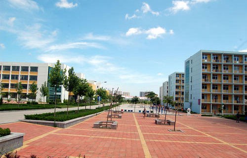 兵团财经学校图片