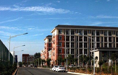 开封市技师学院图片