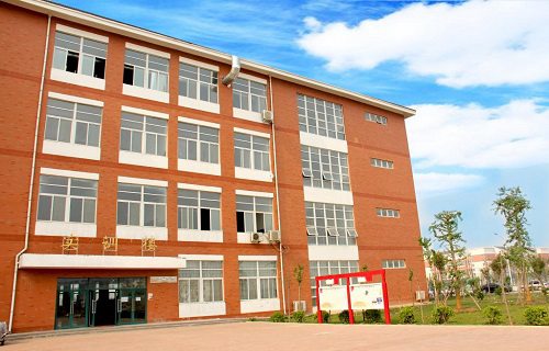 开封市技师学院图片