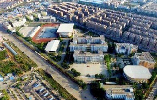 蒙自县第一高级中学图片