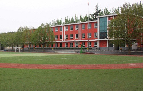 开远市农业机械化技术学校图片