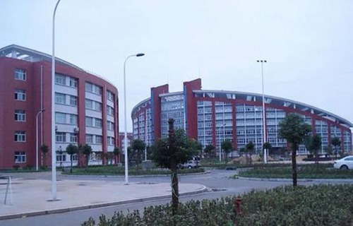 抚远县职业高级中学校图片
