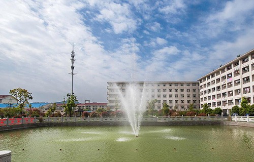 南京建康技工学校图片