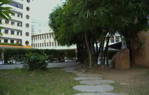 红河县农业机械化技术学校图片
