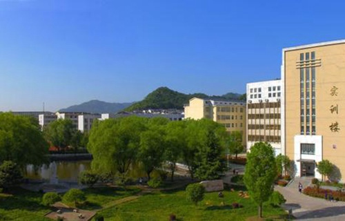 开远铁路分局个旧职业高级中学图片