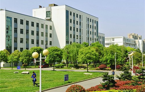 个旧市农业机械化技术学校图片