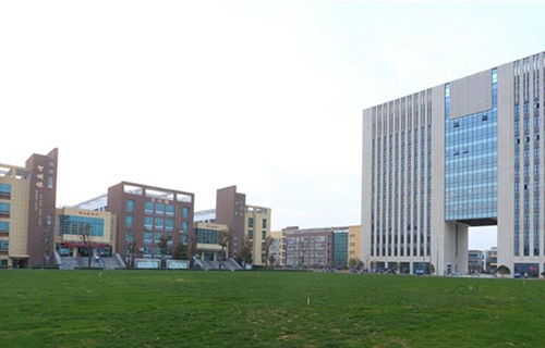 淮海技师学院图片