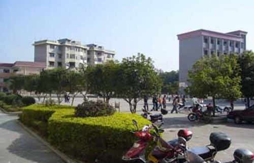 桂林工业技工学校图片