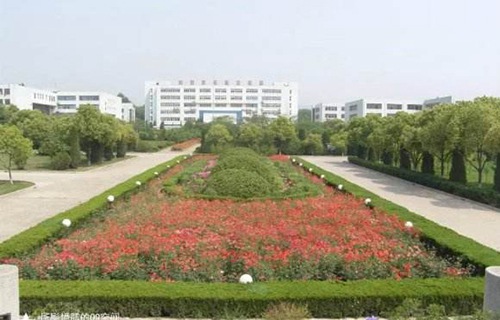 红河州商业技工学校图片