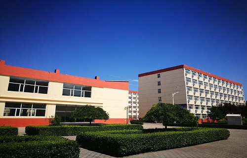 北京经济技术职业学院图片