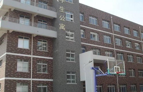 招远市职工中等专业学校图片