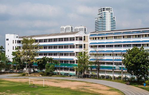 广州市旅游商务职业学校图片
