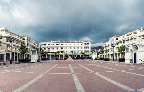 广州市旅游商务职业学校图片